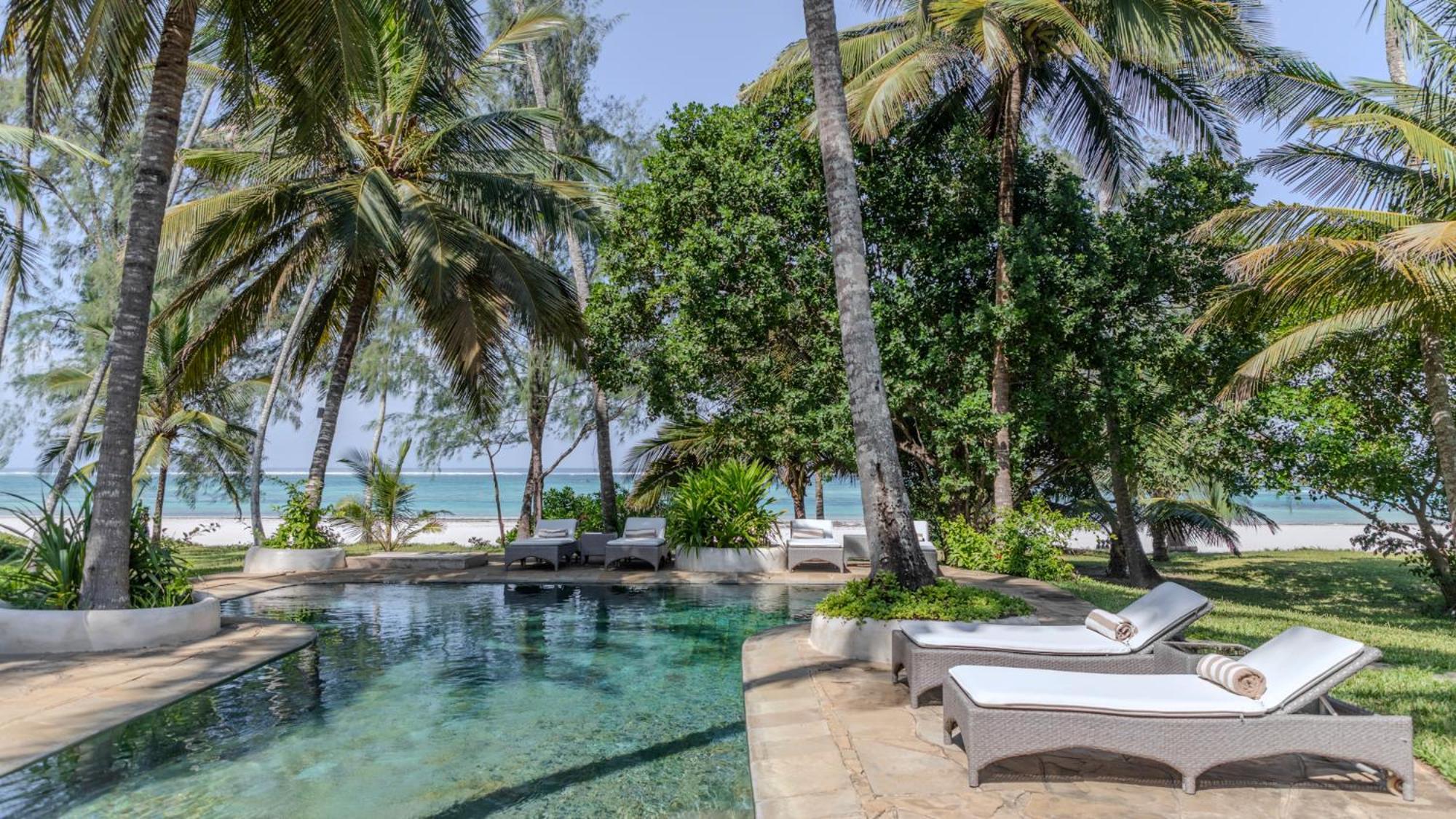 Nomad Beach Resort Diani Beach Exterior photo