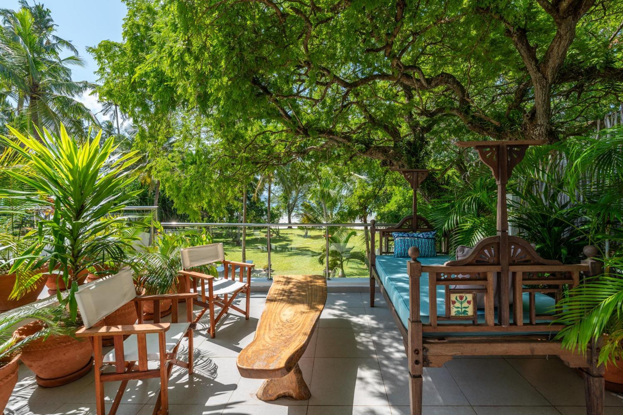 Nomad Beach Resort Diani Beach Exterior photo