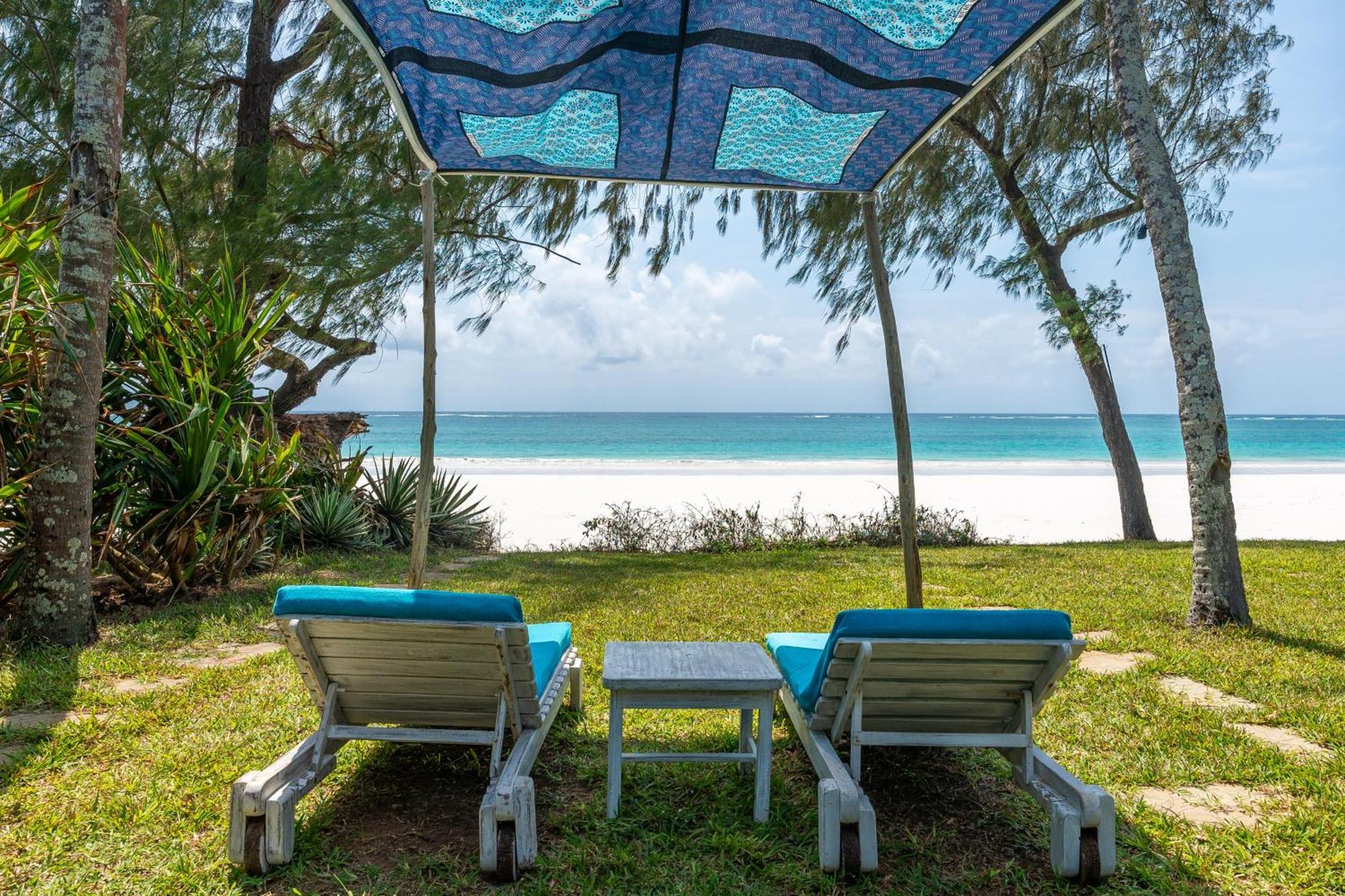 Nomad Beach Resort Diani Beach Exterior photo